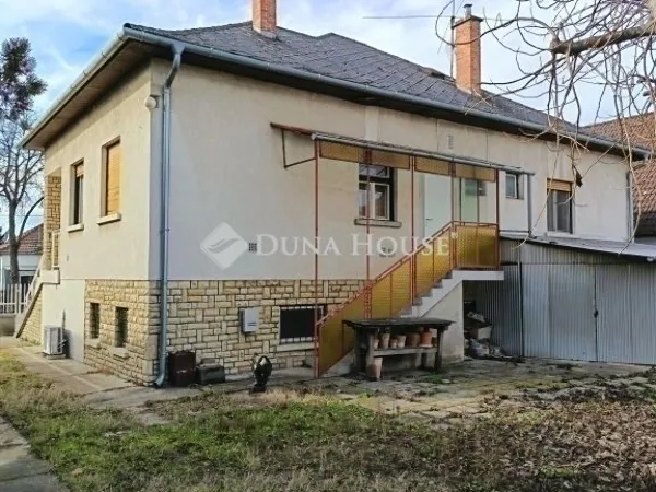 Eladó ház Budapest XVI. kerület 266 nm