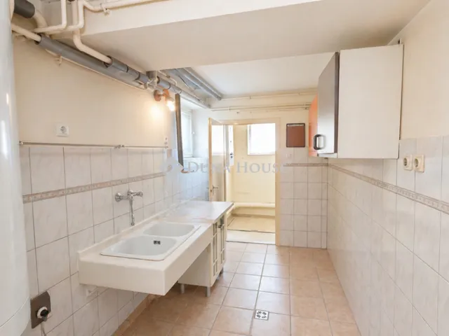 Eladó ház Budapest XVI. kerület 266 nm