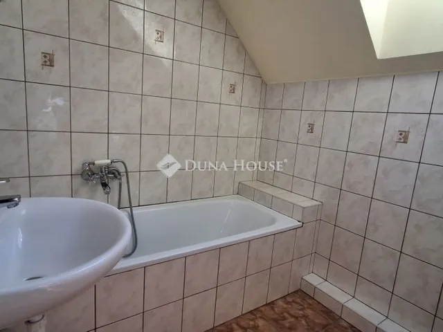 Eladó lakás Budapest XVII. kerület 72 nm