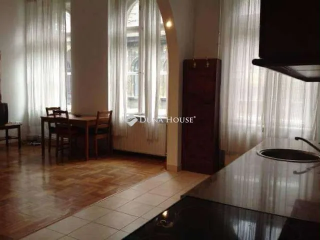 Eladó lakás Budapest VI. kerület 57 nm