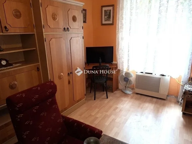Eladó lakás Budapest VI. kerület 33 nm