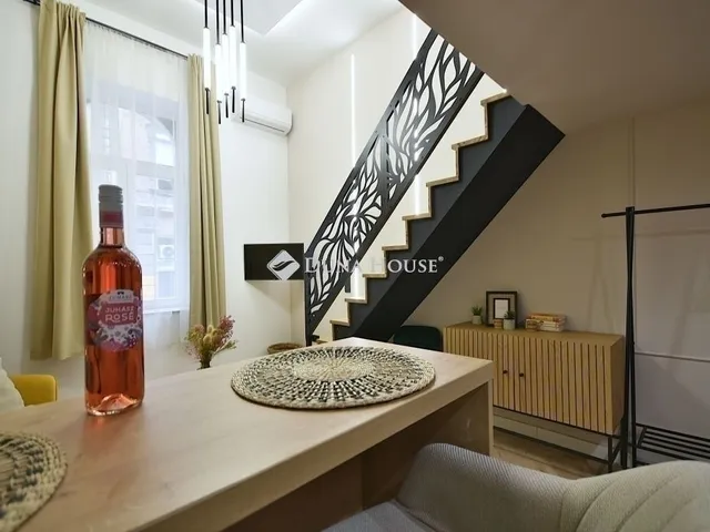 Eladó lakás Budapest VI. kerület 30 nm