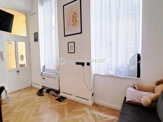 Eladó lakás Budapest VI. kerület 32 nm