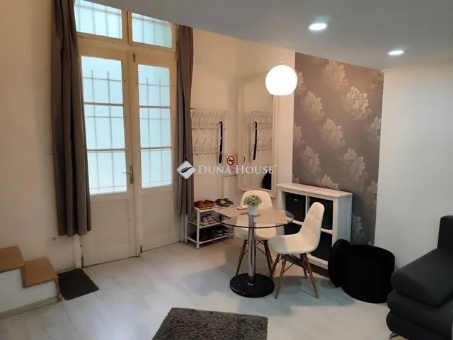 Eladó lakás Budapest VI. kerület 19 nm