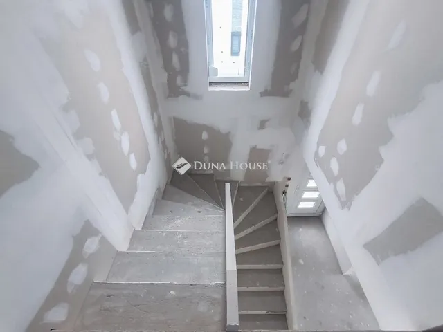 Eladó lakás Budapest XVII. kerület, Rákoscsaba-Újtelep 120 nm