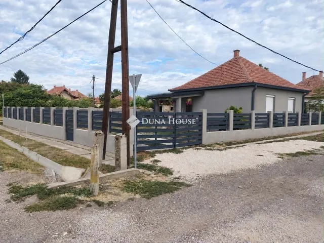 Eladó ház Újszász 70 nm