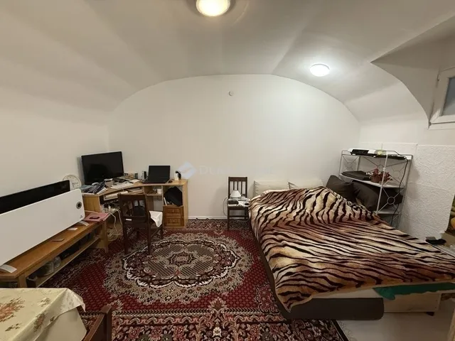 Eladó lakás Budapest X. kerület, Óhegy 28 nm
