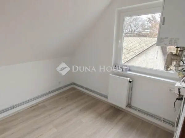 Eladó lakás Budapest XV. kerület 102 nm