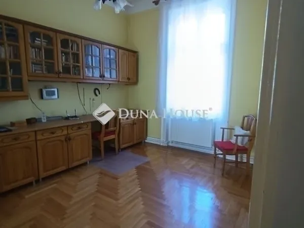 Eladó lakás Budapest XIV. kerület, Kiszugló 130 nm