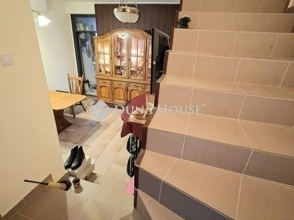 Eladó ház Budapest XVII. kerület, Rákoskert 204 nm