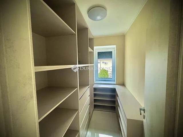 Eladó lakás Budapest XVIII. kerület, Belsőmajor 130 nm