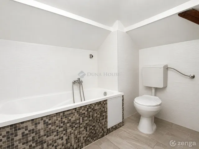 Eladó ház Budapest XVIII. kerület, Újpéteritelep 91 nm