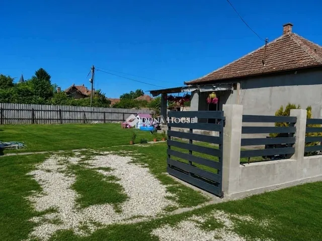 Eladó ház Újszász 70 nm