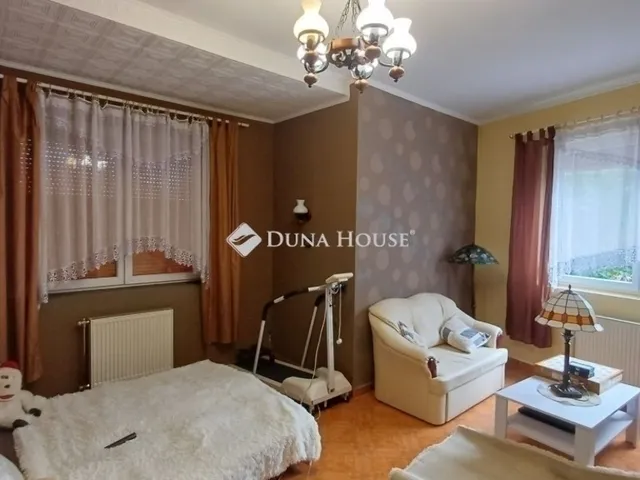 Eladó ház Budapest XV. kerület, Rákospalota 180 nm