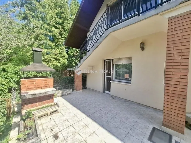 Eladó ház Vác, Lajostelep 190 nm