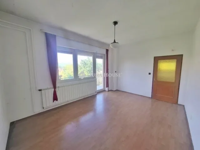 Eladó ház Vác, Lajostelep 190 nm