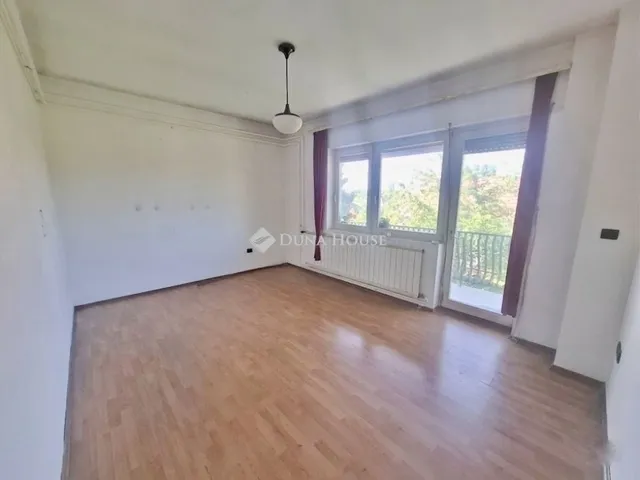 Eladó ház Vác, Lajostelep 190 nm