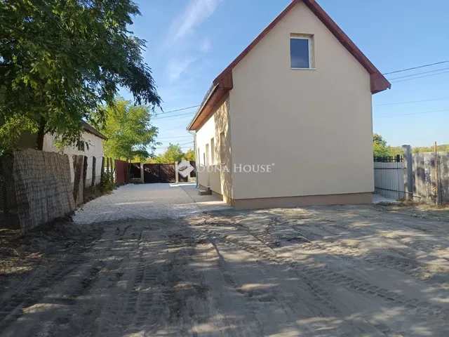 Eladó ház Tápiószentmárton 72 nm