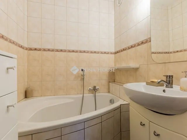 Eladó lakás Budapest X. kerület 71 nm