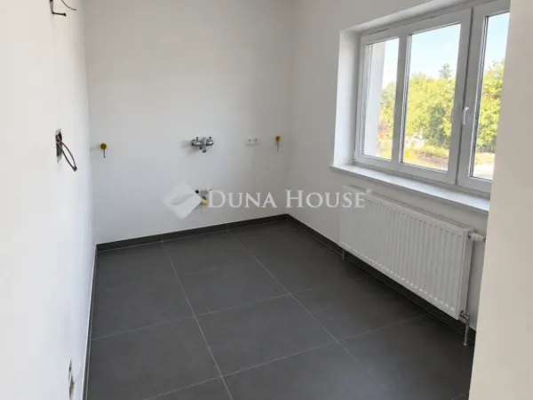 Eladó lakás Gyál 75 nm
