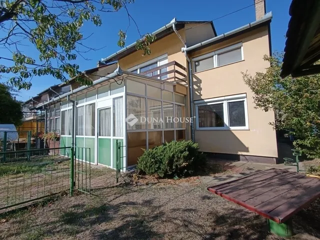 Ikerház · 6 hálószoba · 111 m² · 125.000.000 Ft