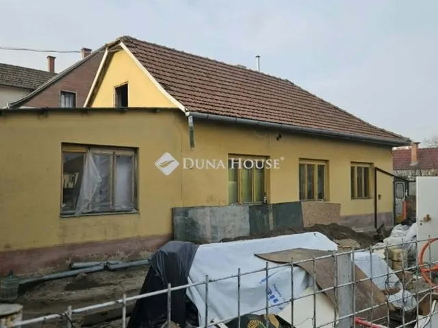 Eladó ház Cegléd 185 nm