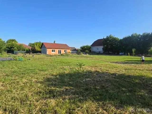 Eladó telek Dömsöd 2097 nm