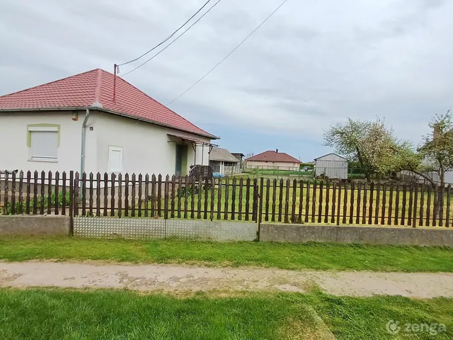 Eladó ház Káloz 100 nm