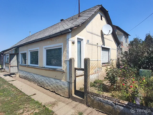 Eladó ház Sárkeresztúr 70 nm