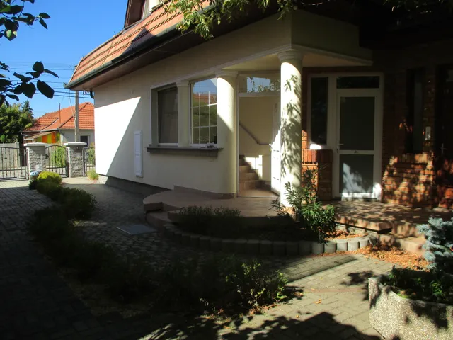 Eladó kereskedelmi és ipari ingatlan Gyula, Nagyrománváros 600 nm