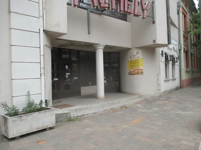 Eladó kereskedelmi és ipari ingatlan Békéscsaba, Belváros 247 nm