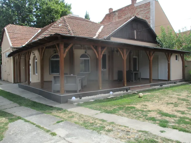 Eladó ház Békéscsaba, Erzsébethely (Jamina) 210 nm