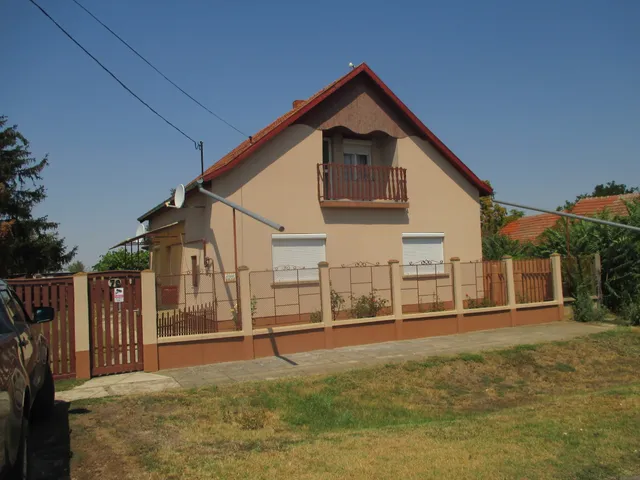 Eladó ház Magyarbánhegyes 120 nm