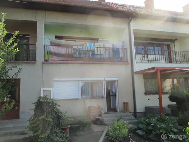 Eladó lakás Csorvás 104 nm