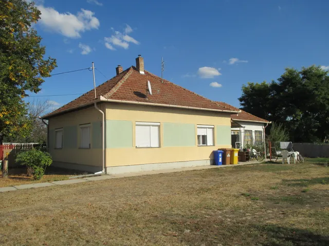 Eladó ház Mezőmegyer 100 nm
