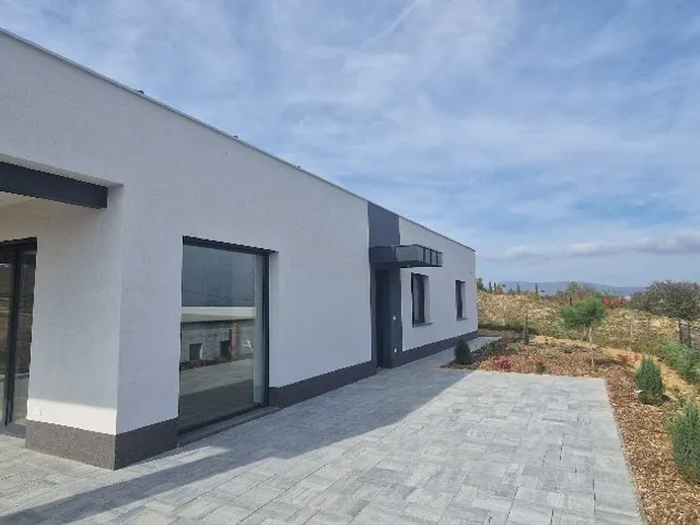 Eladó ház Pécs, Postavölgy 117 nm