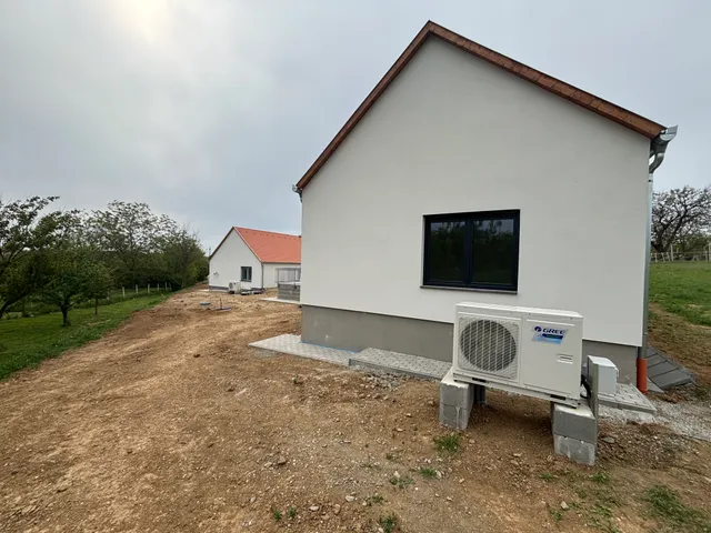 Eladó ház Nagykozár 140 nm