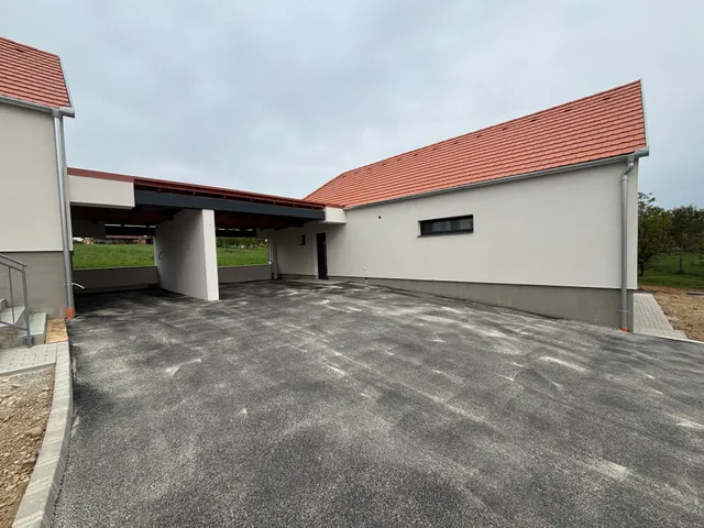 Eladó ház Nagykozár 140 nm