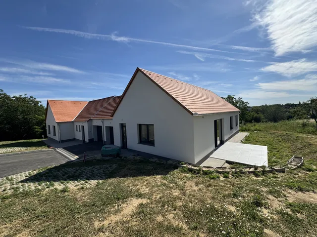 Eladó ház Nagykozár 97 nm