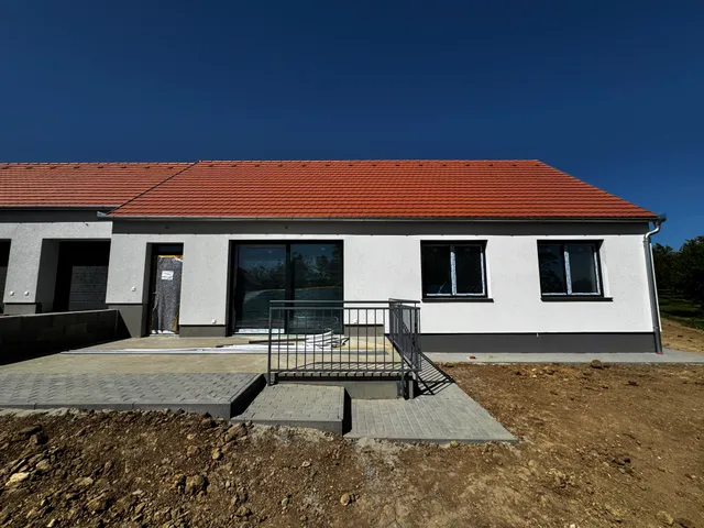 Eladó ház Nagykozár 92 nm