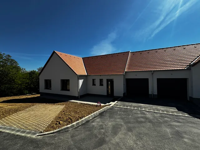 Eladó ház Nagykozár 97 nm