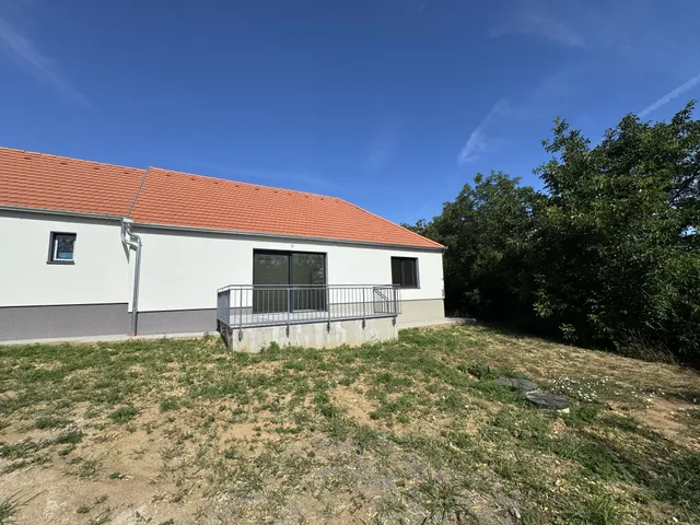 Eladó ház Nagykozár, Hunyadi utca 97 nm