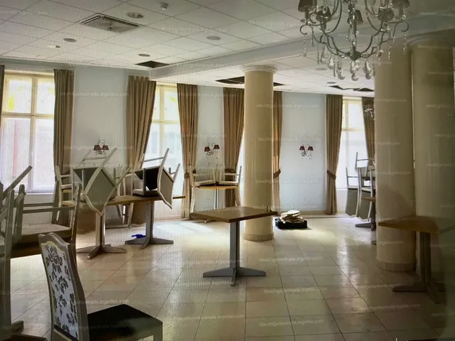 Eladó kereskedelmi és ipari ingatlan Győr, Belváros 1080 nm