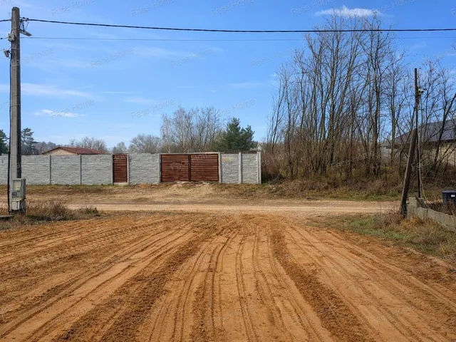 Eladó ház Erdőkertes, Háromház 105 nm