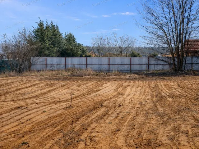 Eladó ház Erdőkertes, Háromház 105 nm