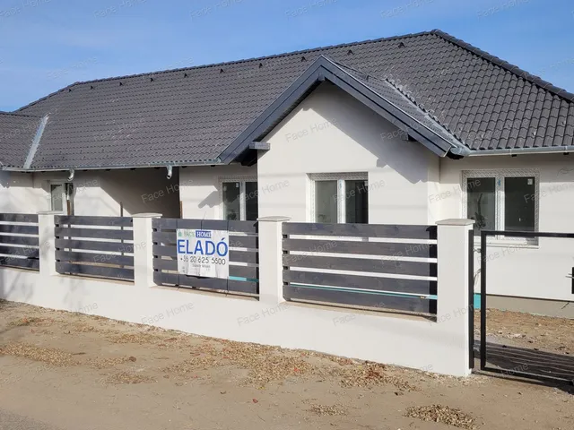 Eladó ház Erdőkertes, Kincstári ligetek 108 nm