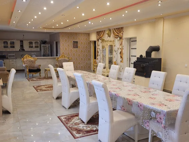 Eladó ház Szada 220 nm