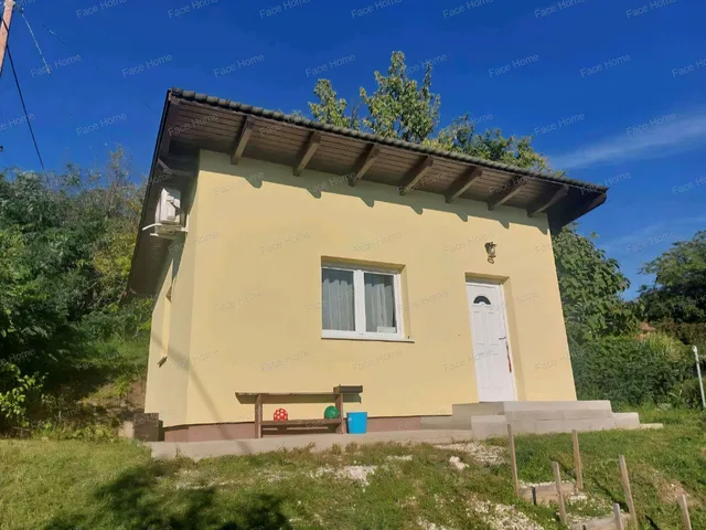 Eladó ház Mogyoród 30 nm