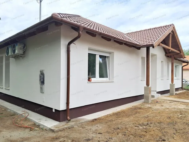 Eladó ház Erdőkertes, Kilencholdas 114 nm