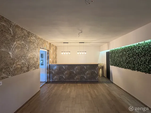 Kiadó kereskedelmi és ipari ingatlan Nyíregyháza, Oros 110 nm